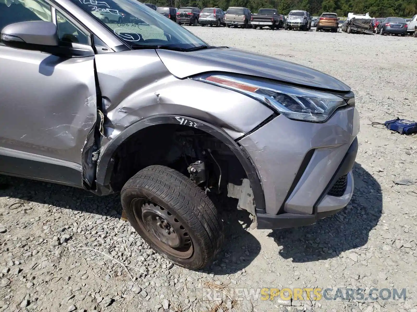 9 Photograph of a damaged car JTNKHMBX8L1074229 TOYOTA C-HR 2020