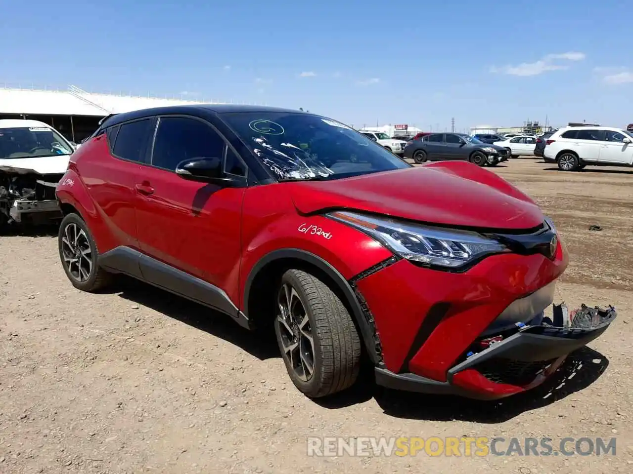 1 Photograph of a damaged car JTNKHMBX8L1074442 TOYOTA C-HR 2020