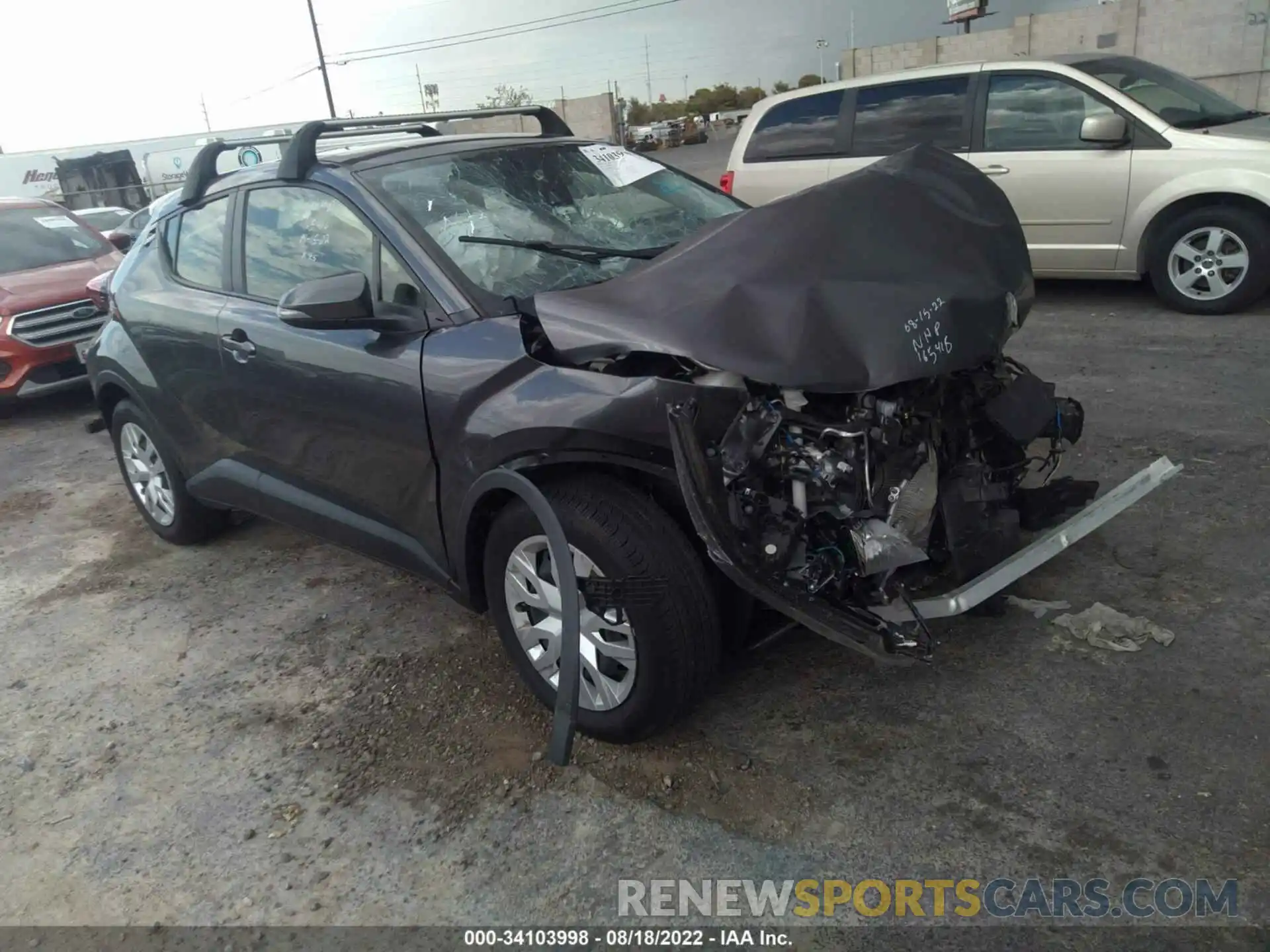 1 Photograph of a damaged car JTNKHMBX8L1079267 TOYOTA C-HR 2020