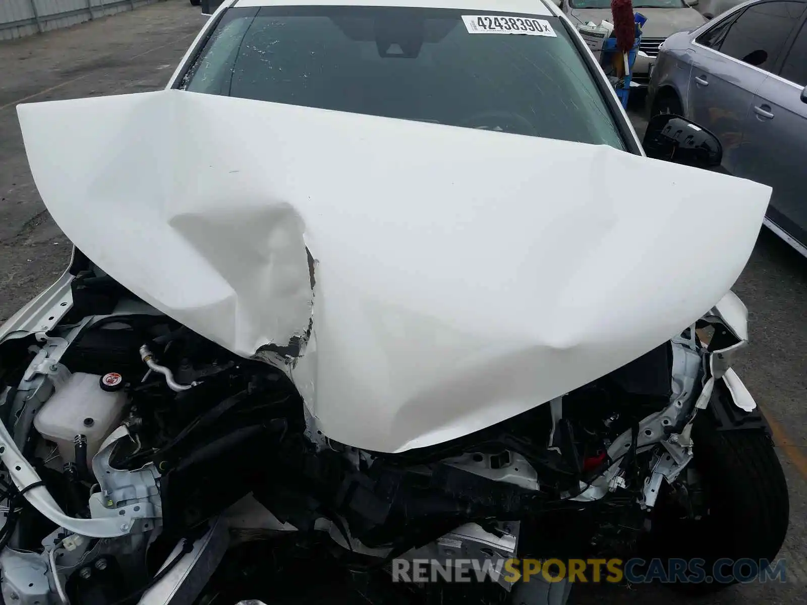 7 Photograph of a damaged car JTNKHMBX8L1081178 TOYOTA C-HR 2020