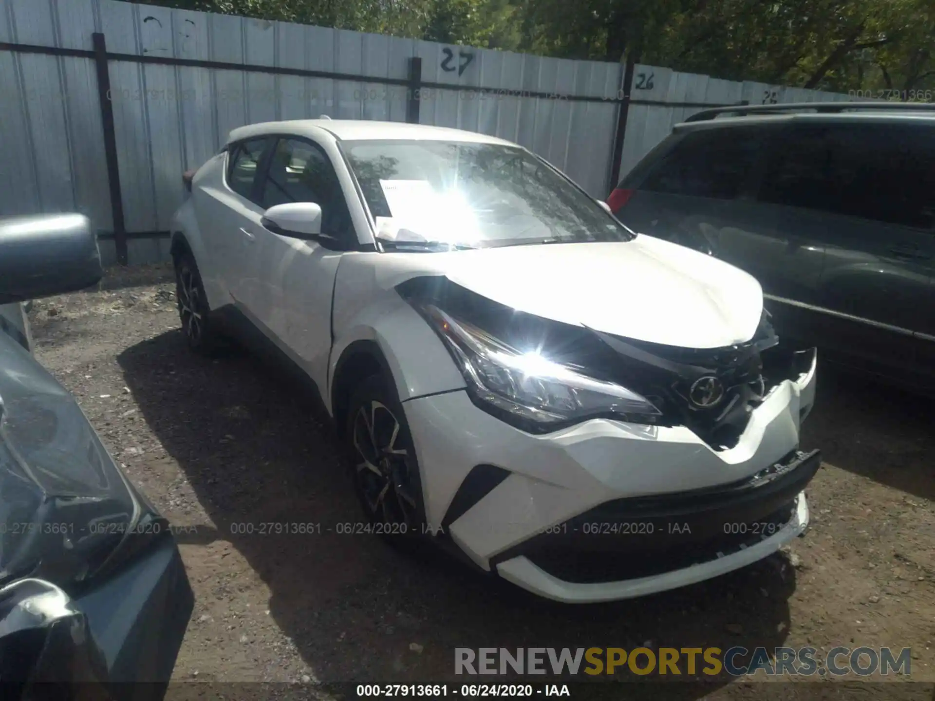 1 Photograph of a damaged car JTNKHMBX8L1085716 TOYOTA C-HR 2020