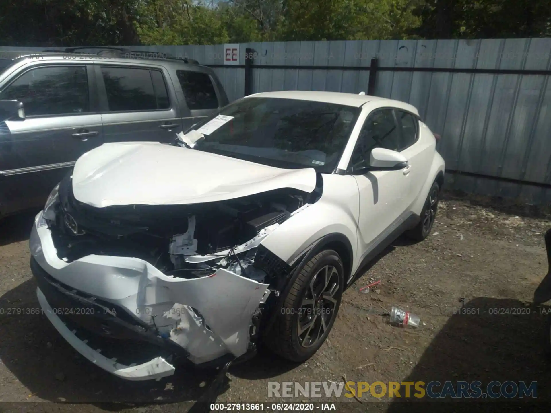 2 Photograph of a damaged car JTNKHMBX8L1085716 TOYOTA C-HR 2020