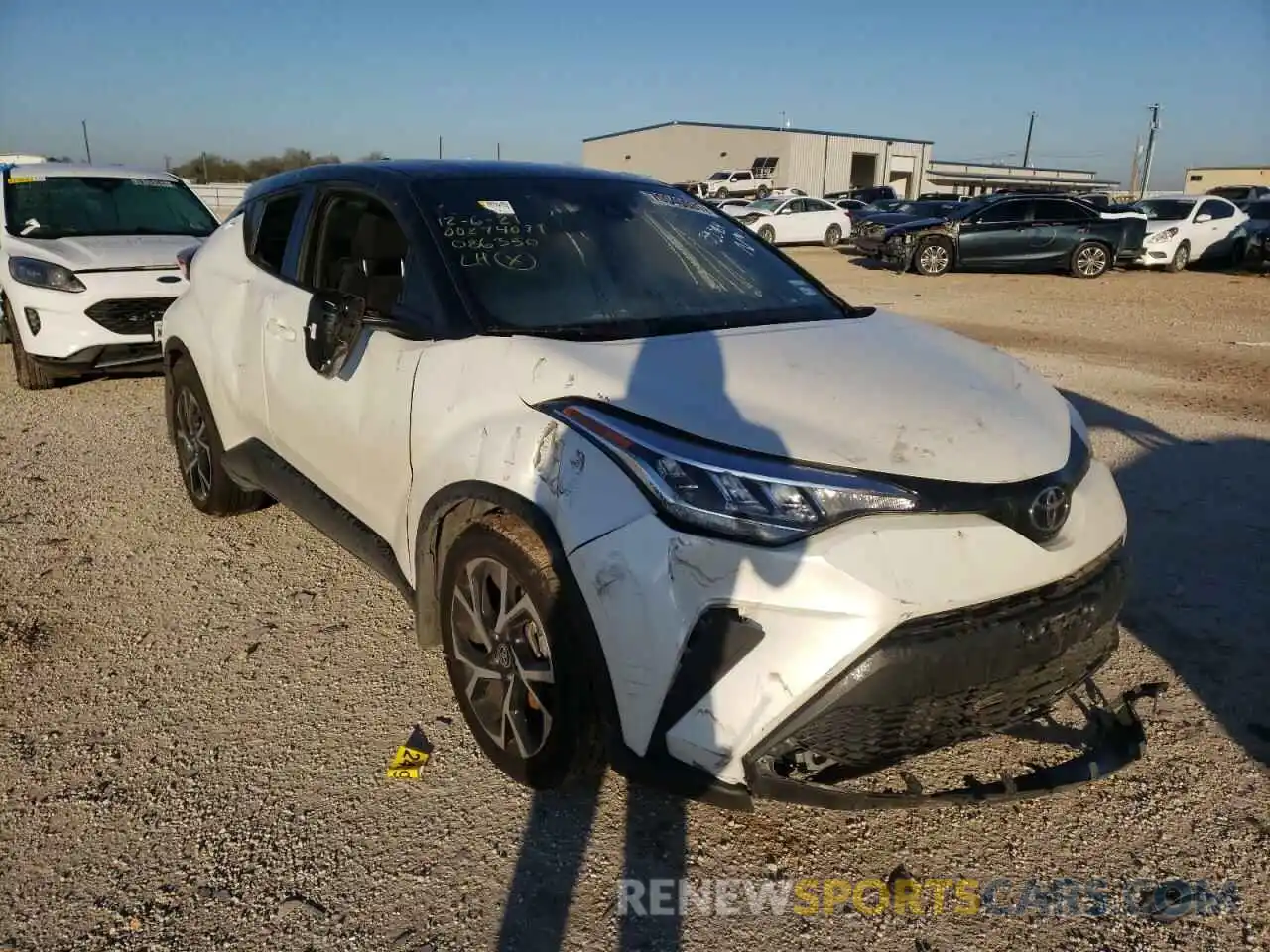 1 Photograph of a damaged car JTNKHMBX8L1086350 TOYOTA C-HR 2020