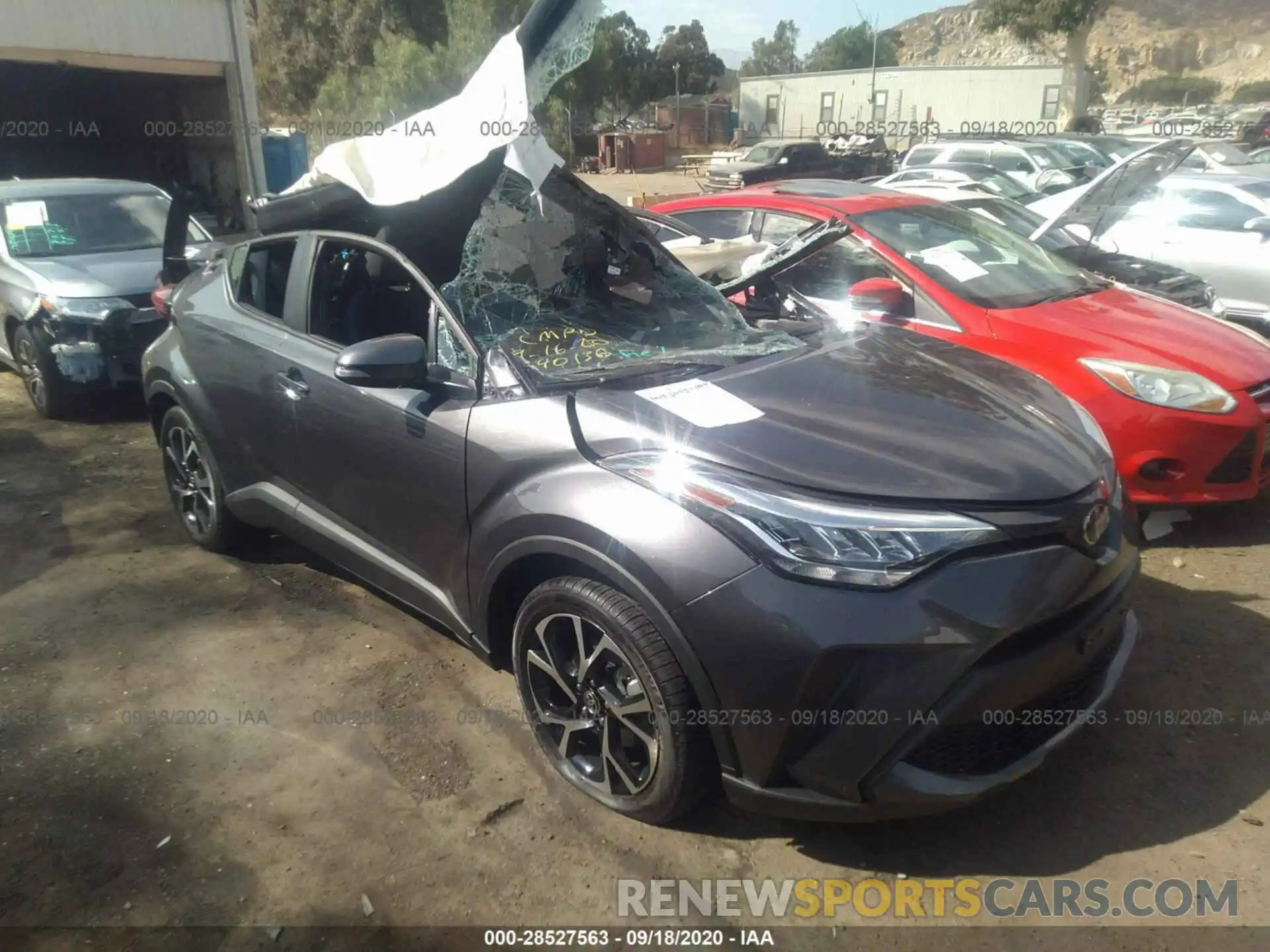 1 Photograph of a damaged car JTNKHMBX8L1089619 TOYOTA C-HR 2020