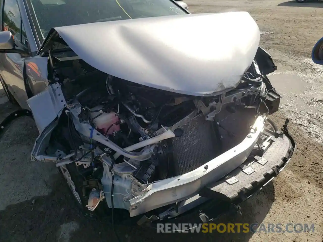 9 Photograph of a damaged car JTNKHMBX8L1092052 TOYOTA C-HR 2020