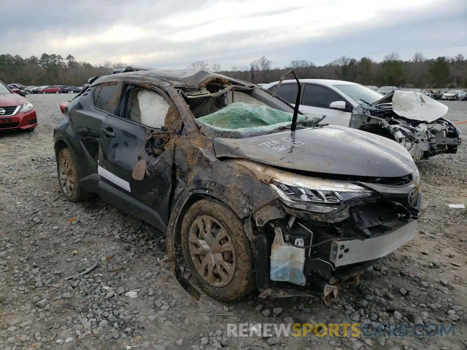 1 Photograph of a damaged car JTNKHMBX9L1062882 TOYOTA C-HR 2020