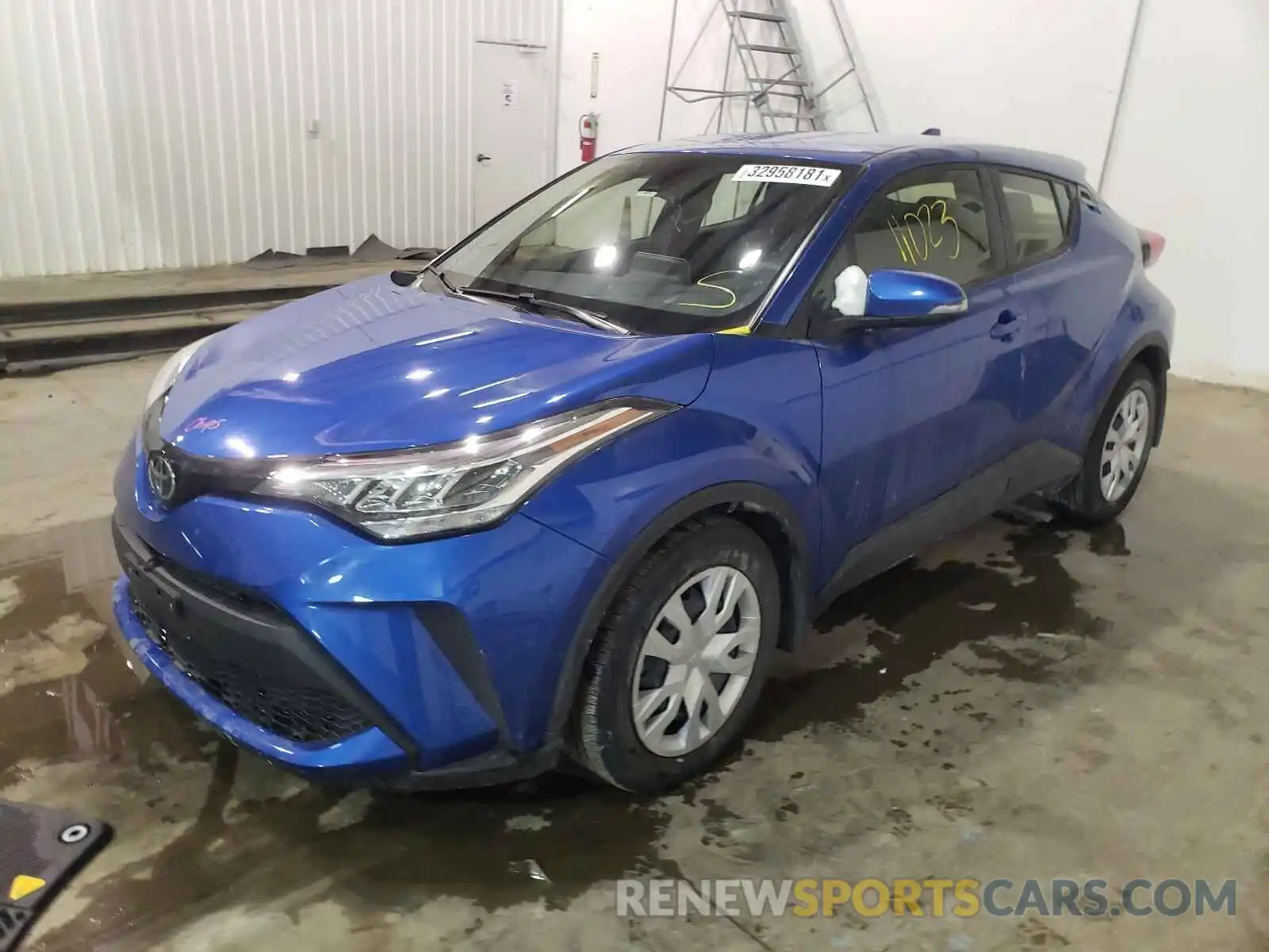 2 Photograph of a damaged car JTNKHMBX9L1063644 TOYOTA C-HR 2020