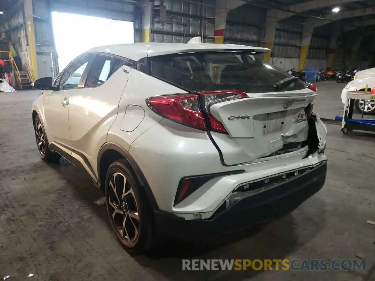 3 Photograph of a damaged car JTNKHMBX9L1064017 TOYOTA C-HR 2020