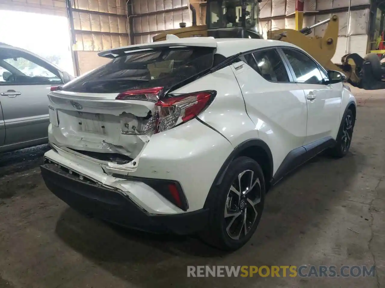 4 Photograph of a damaged car JTNKHMBX9L1064017 TOYOTA C-HR 2020