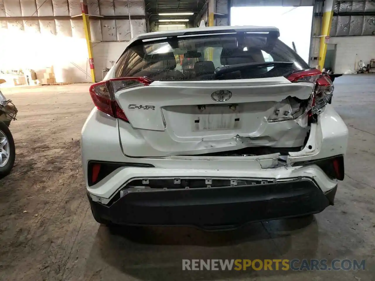 9 Photograph of a damaged car JTNKHMBX9L1064017 TOYOTA C-HR 2020