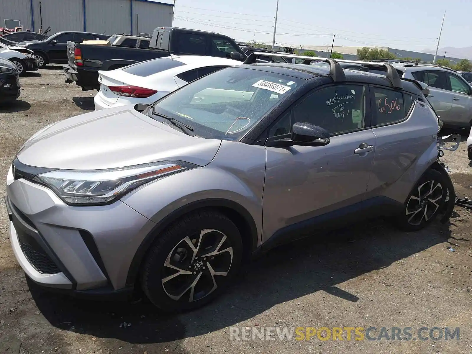 2 Photograph of a damaged car JTNKHMBX9L1068262 TOYOTA C-HR 2020