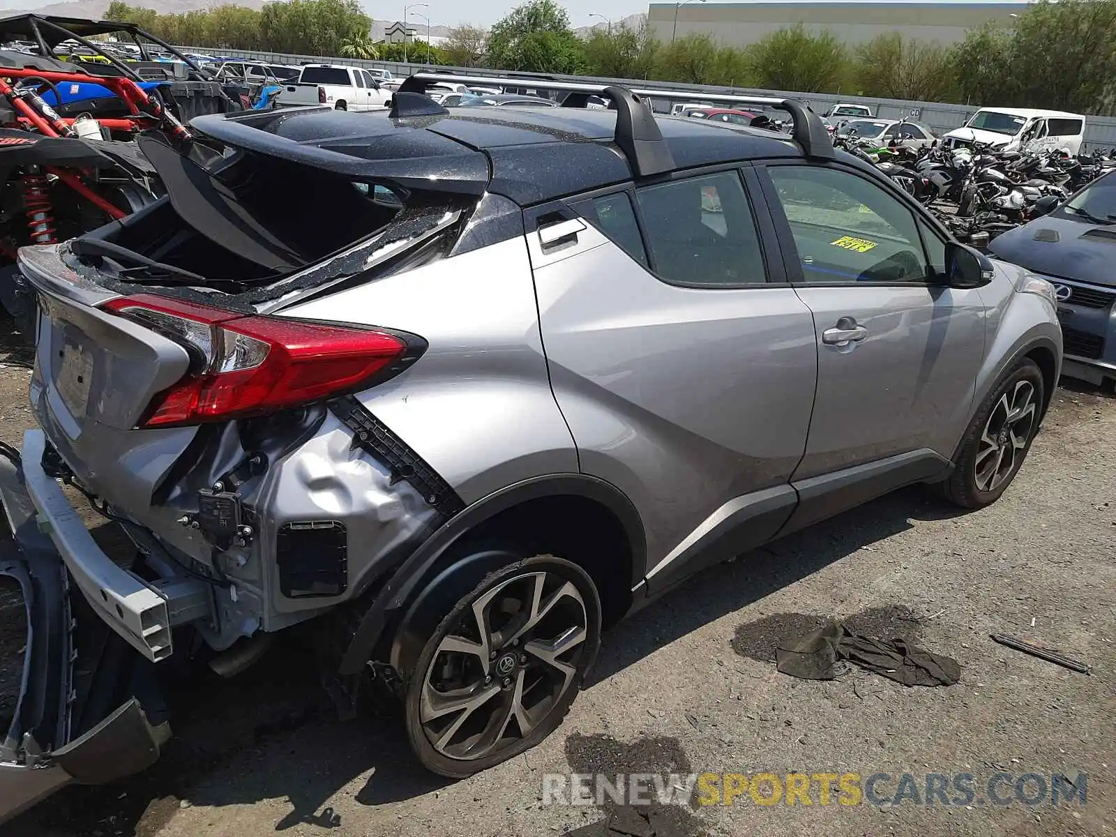 4 Photograph of a damaged car JTNKHMBX9L1068262 TOYOTA C-HR 2020