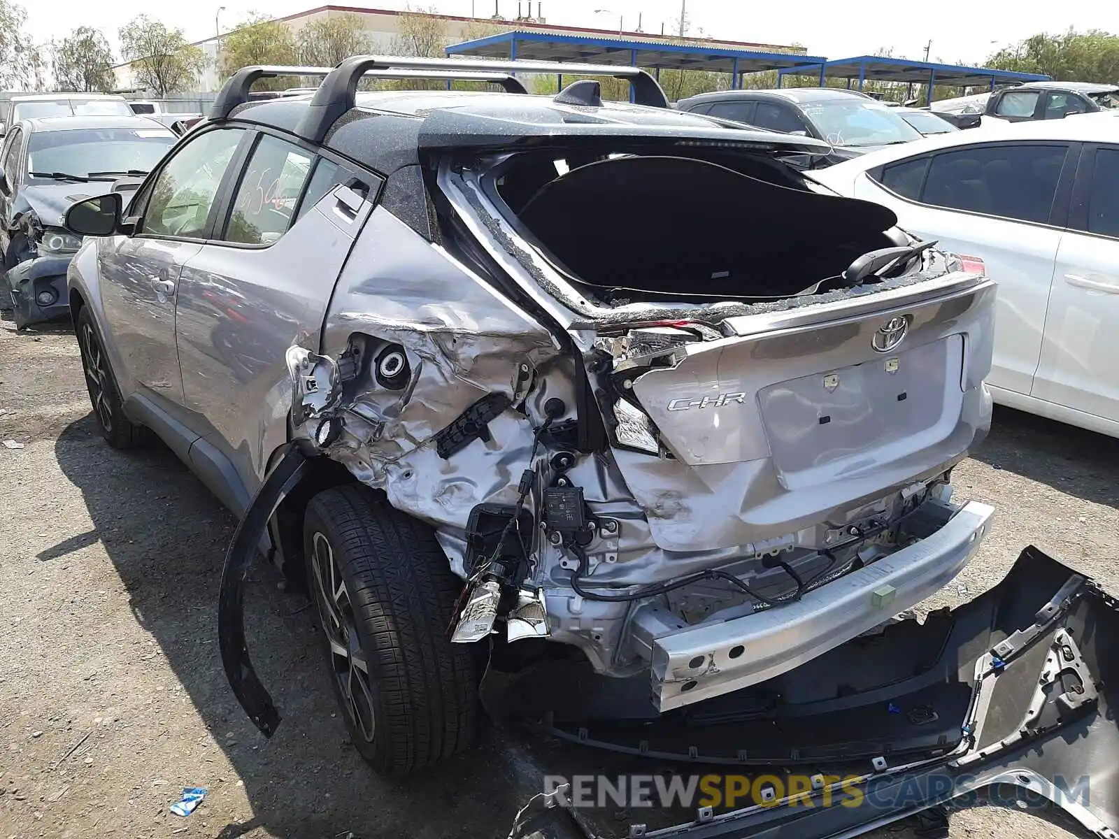 9 Photograph of a damaged car JTNKHMBX9L1068262 TOYOTA C-HR 2020