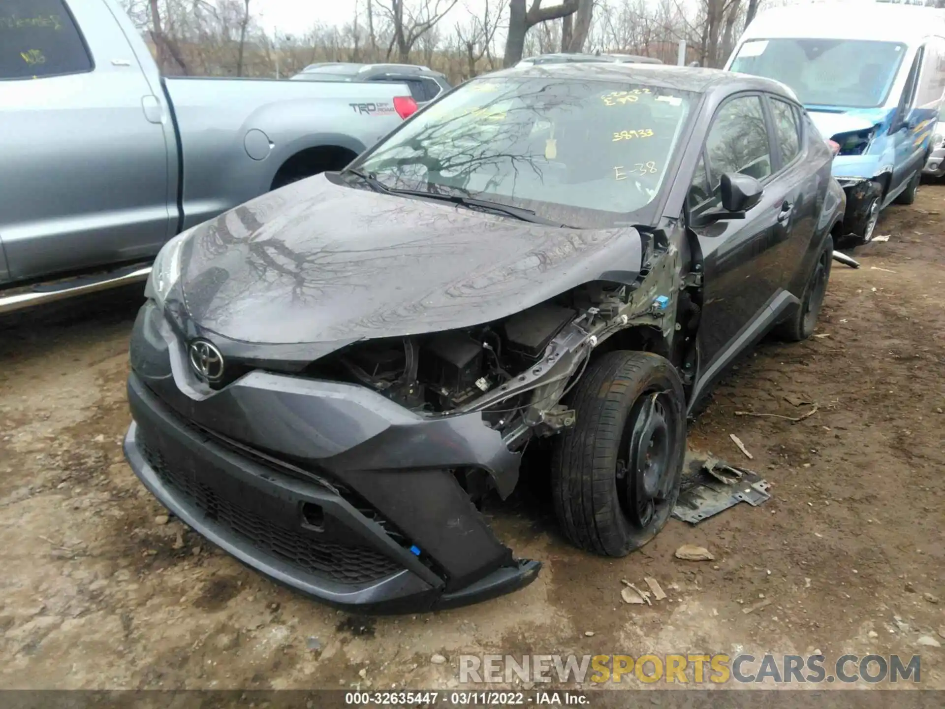 2 Photograph of a damaged car JTNKHMBX9L1068391 TOYOTA C-HR 2020