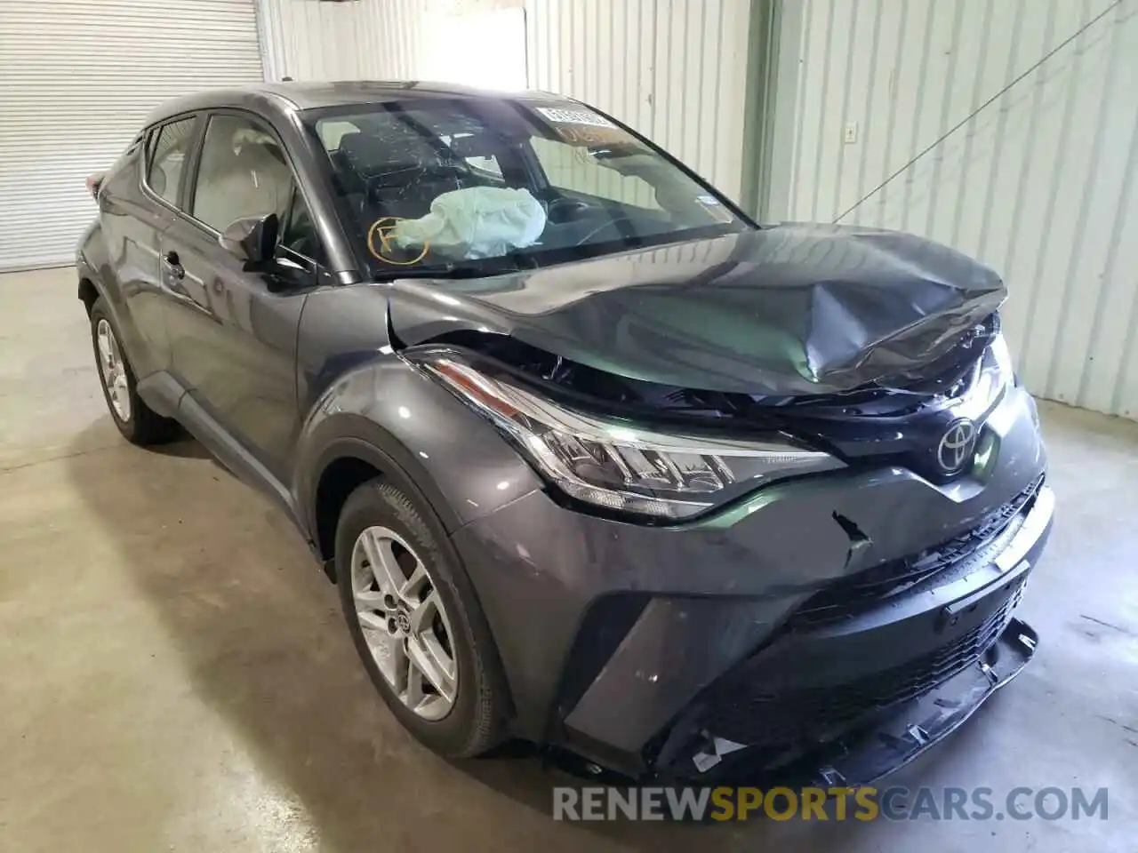 1 Photograph of a damaged car JTNKHMBX9L1068486 TOYOTA C-HR 2020