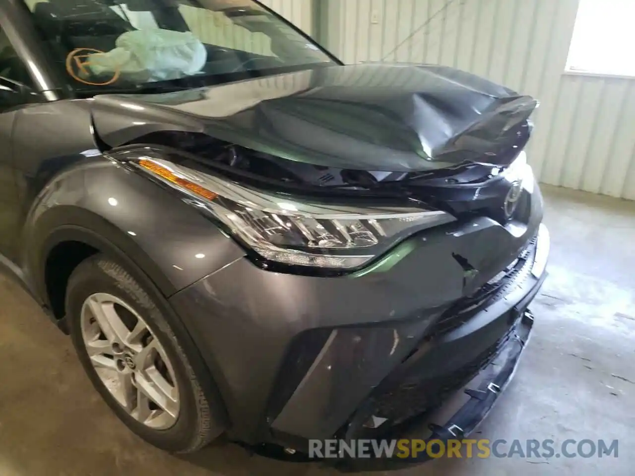 9 Photograph of a damaged car JTNKHMBX9L1068486 TOYOTA C-HR 2020