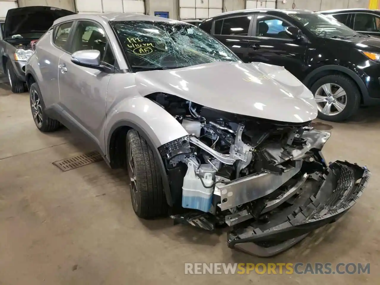 1 Photograph of a damaged car JTNKHMBX9L1068925 TOYOTA C-HR 2020