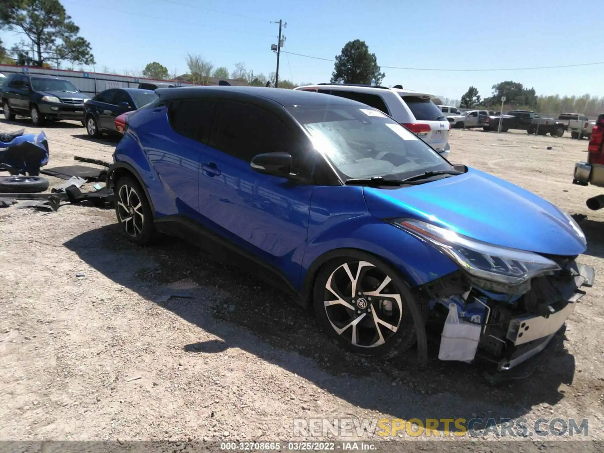 1 Photograph of a damaged car JTNKHMBX9L1071517 TOYOTA C-HR 2020