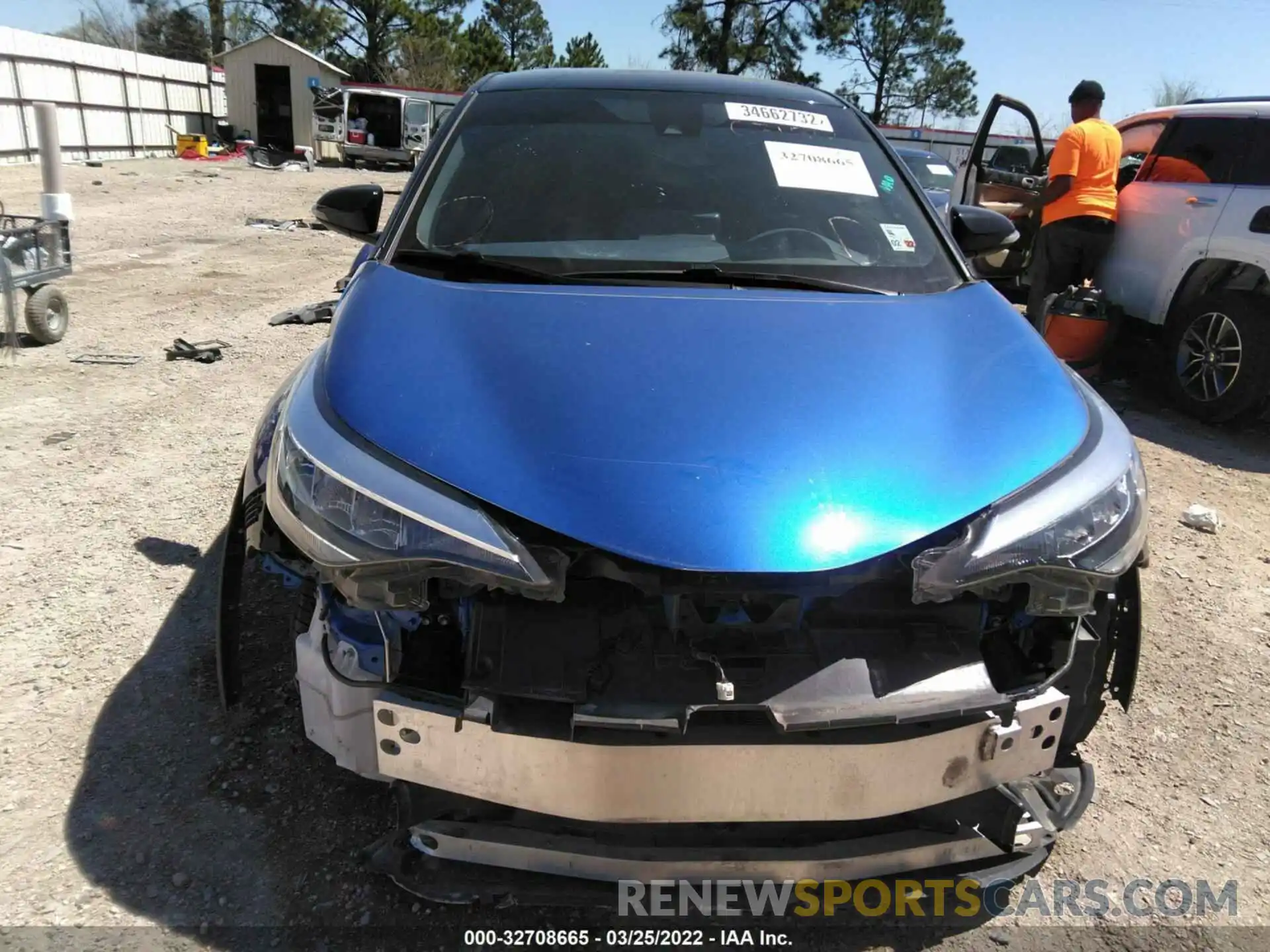 6 Photograph of a damaged car JTNKHMBX9L1071517 TOYOTA C-HR 2020