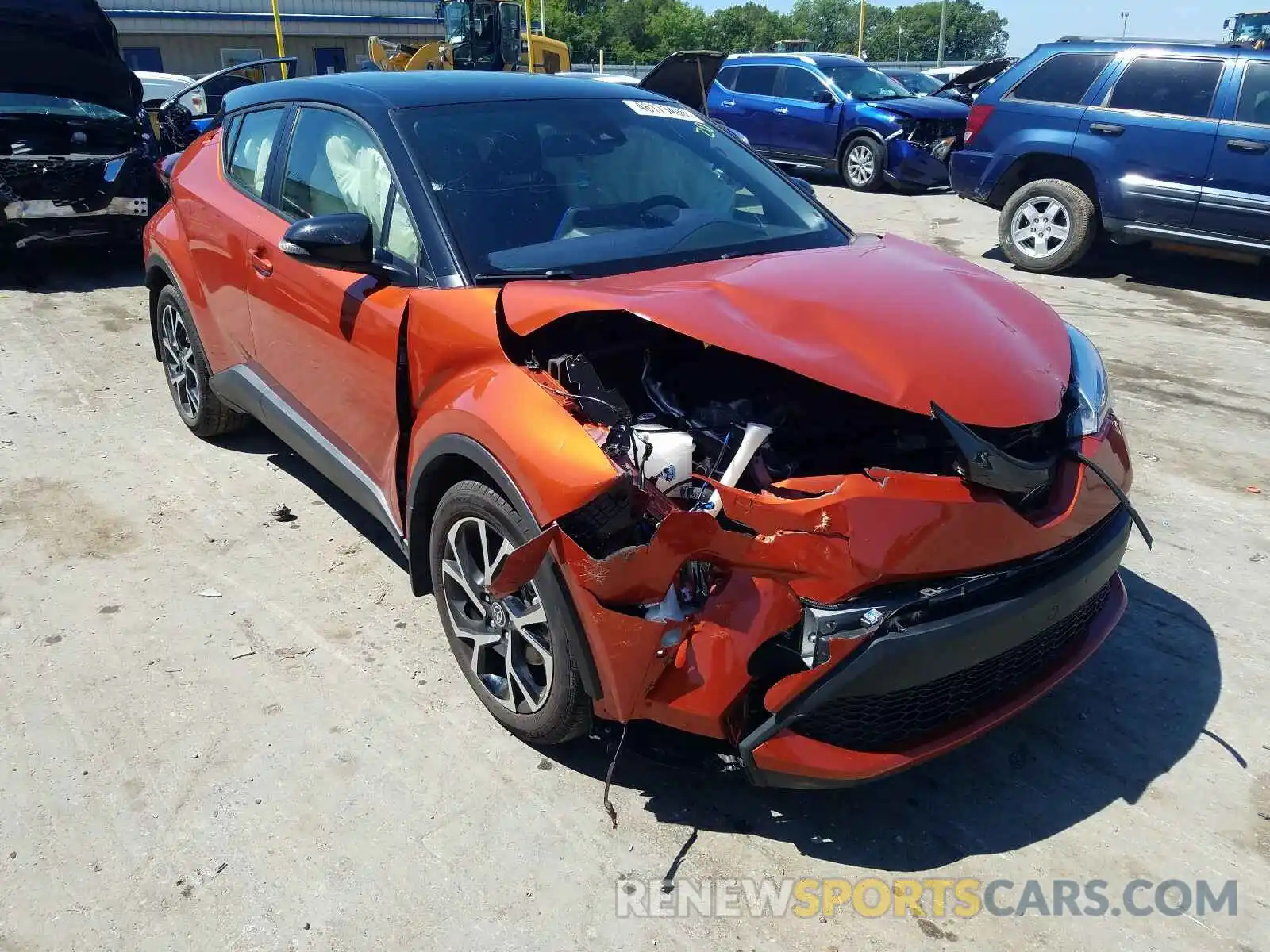 1 Photograph of a damaged car JTNKHMBX9L1075485 TOYOTA C-HR 2020