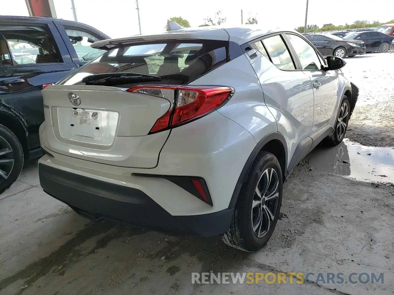 4 Photograph of a damaged car JTNKHMBX9L1076054 TOYOTA C-HR 2020