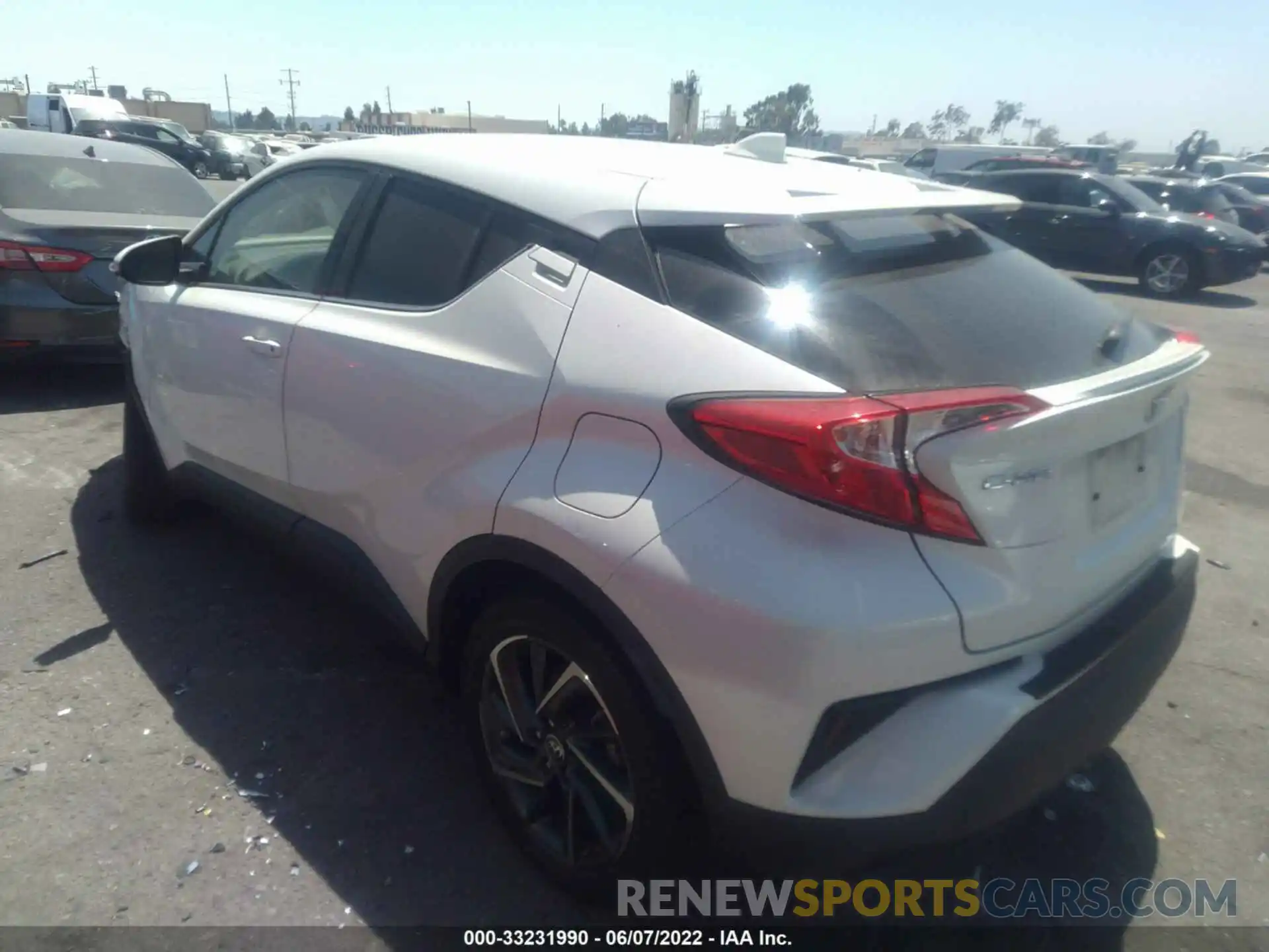 3 Photograph of a damaged car JTNKHMBX9L1076443 TOYOTA C-HR 2020