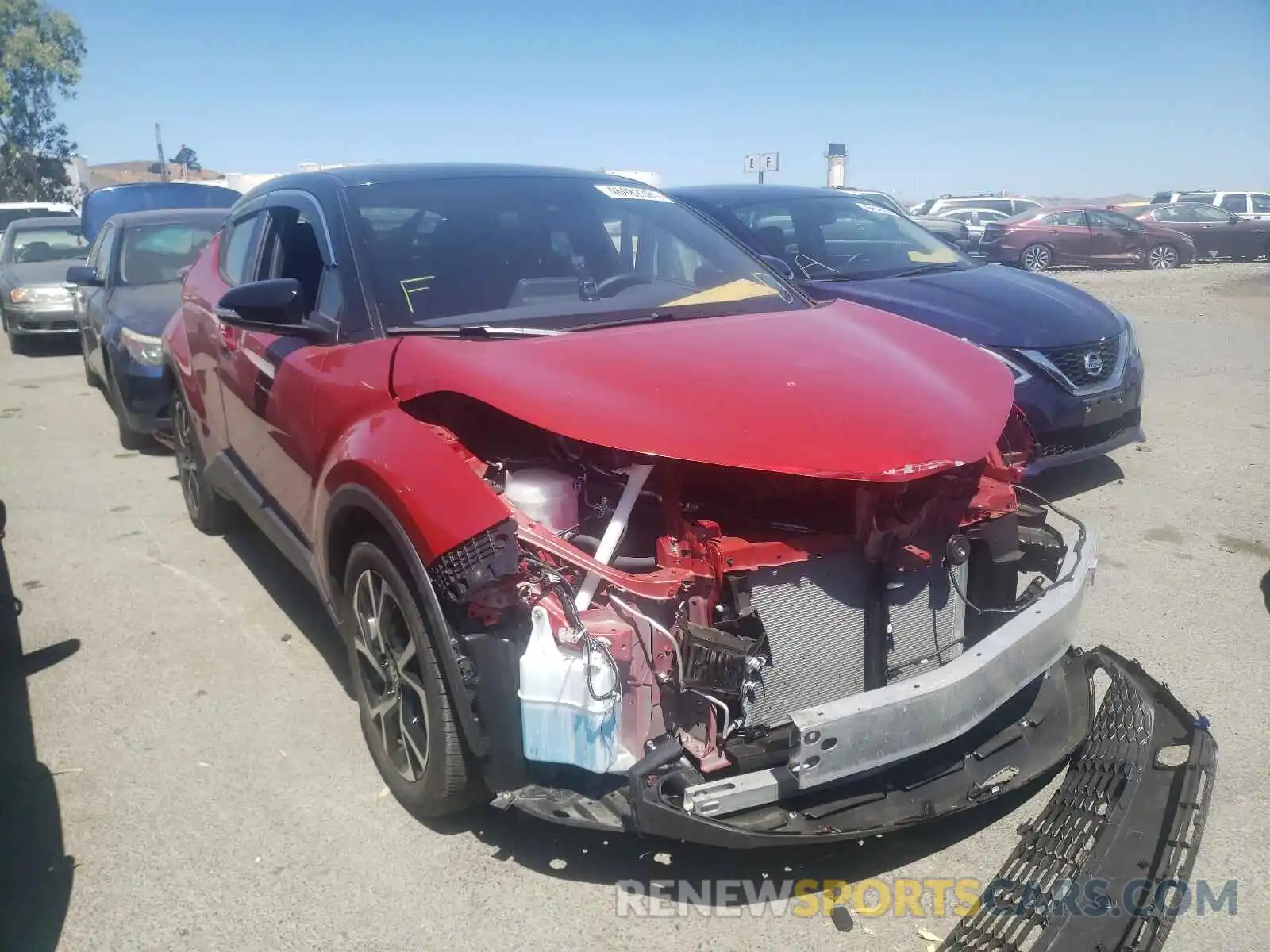 1 Photograph of a damaged car JTNKHMBX9L1076667 TOYOTA C-HR 2020