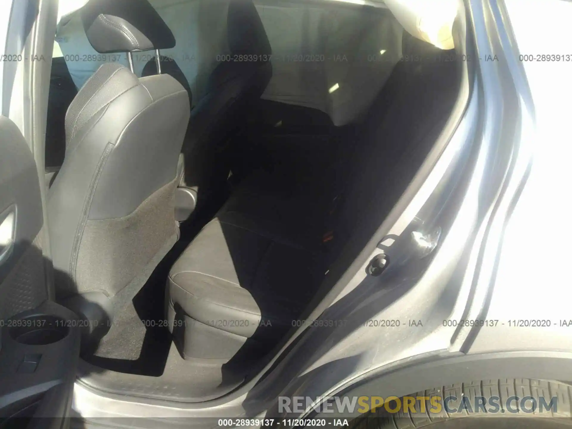 8 Photograph of a damaged car JTNKHMBX9L1079844 TOYOTA C-HR 2020