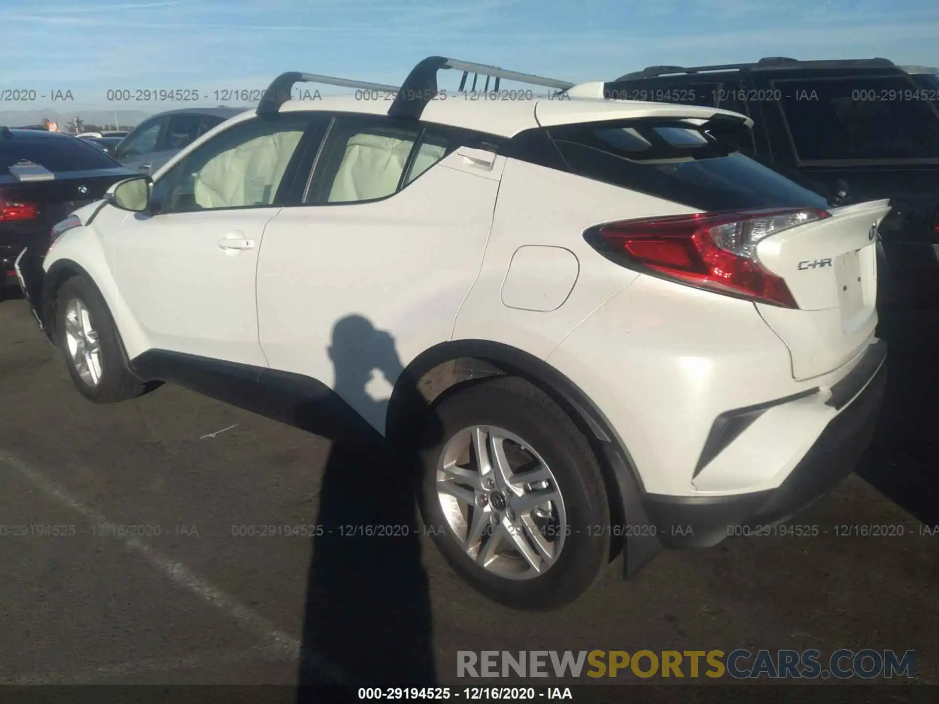 3 Photograph of a damaged car JTNKHMBX9L1080315 TOYOTA C-HR 2020