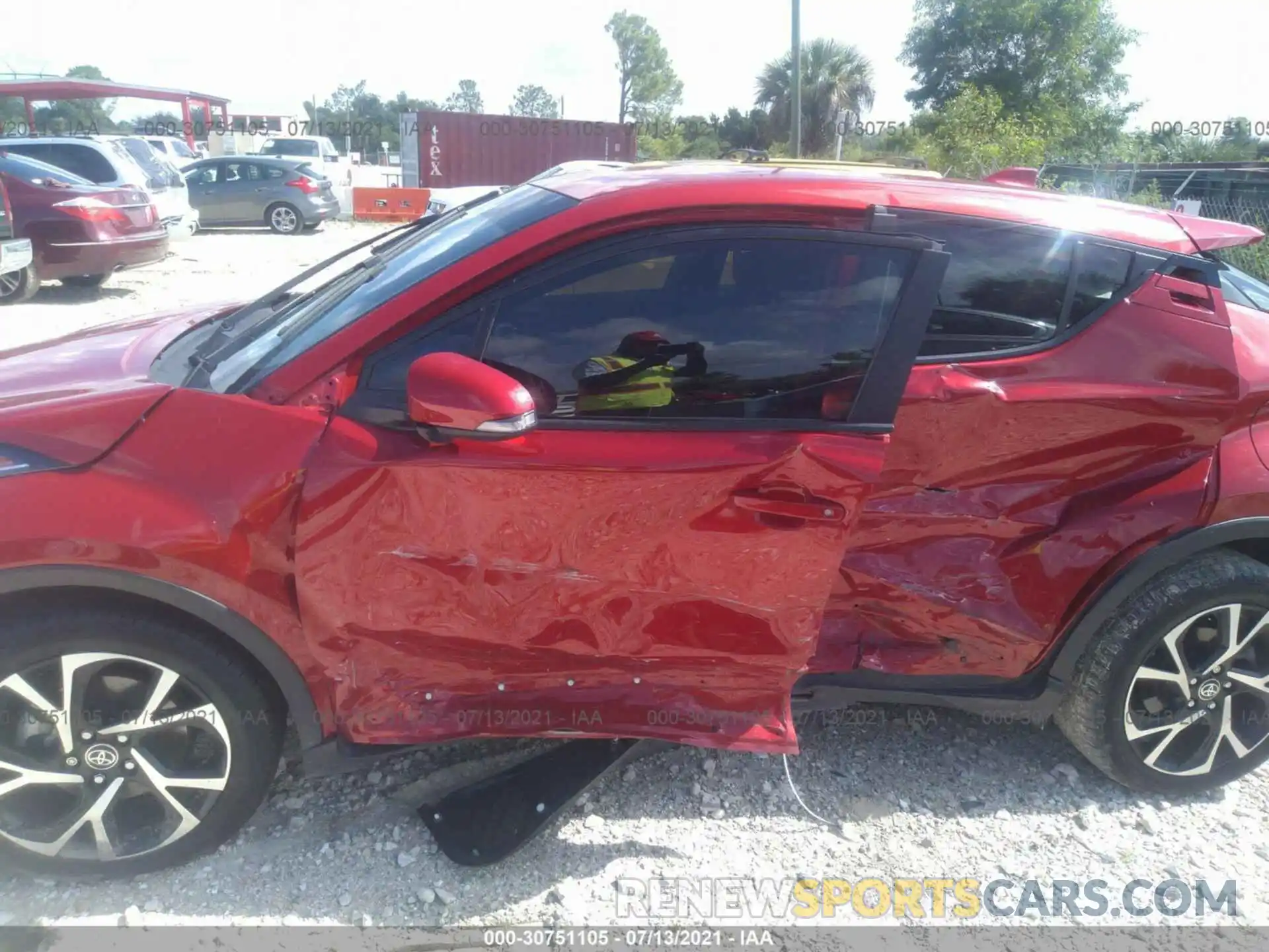 6 Photograph of a damaged car JTNKHMBX9L1081254 TOYOTA C-HR 2020