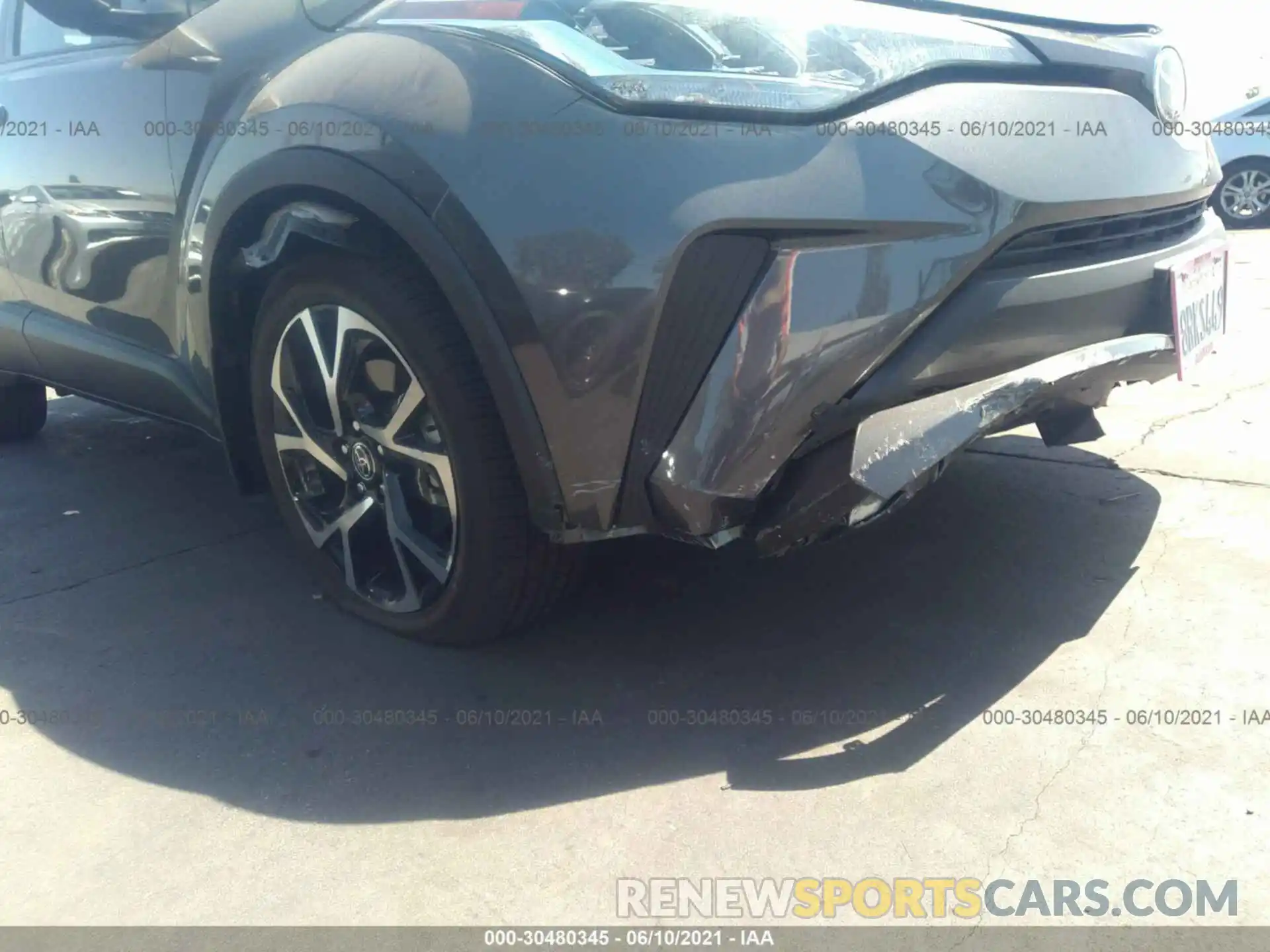 11 Photograph of a damaged car JTNKHMBX9L1081612 TOYOTA C-HR 2020