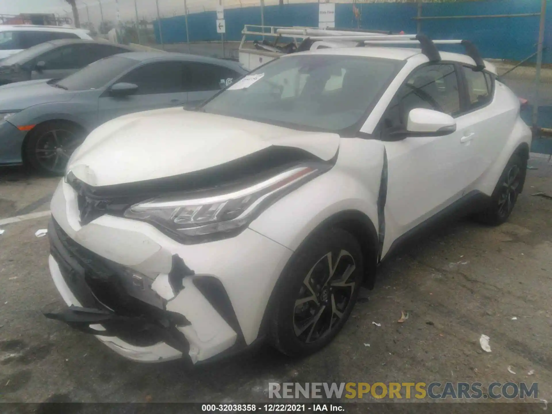 2 Фотография поврежденного автомобиля JTNKHMBX9L1082355 TOYOTA C-HR 2020