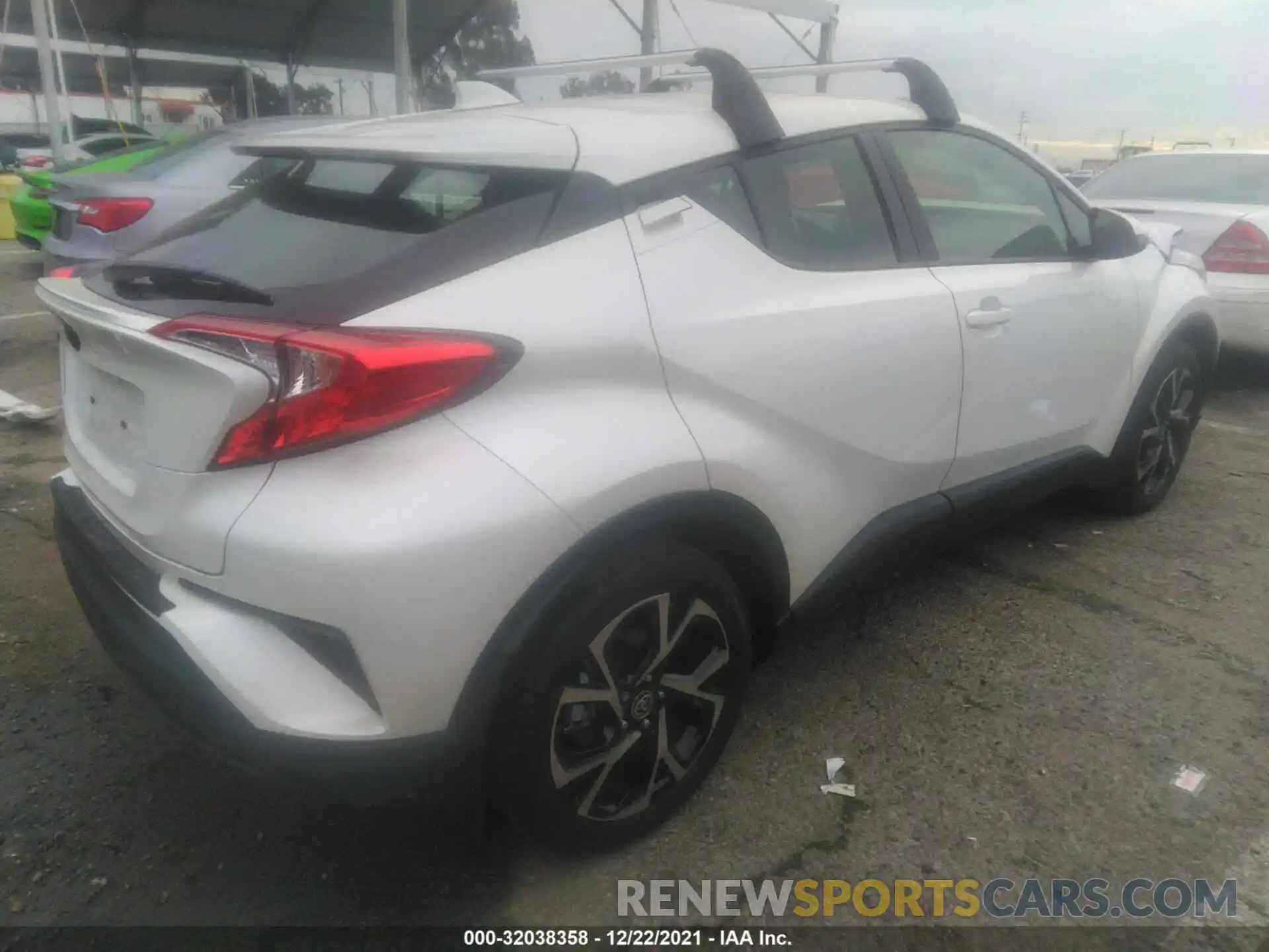 4 Photograph of a damaged car JTNKHMBX9L1082355 TOYOTA C-HR 2020