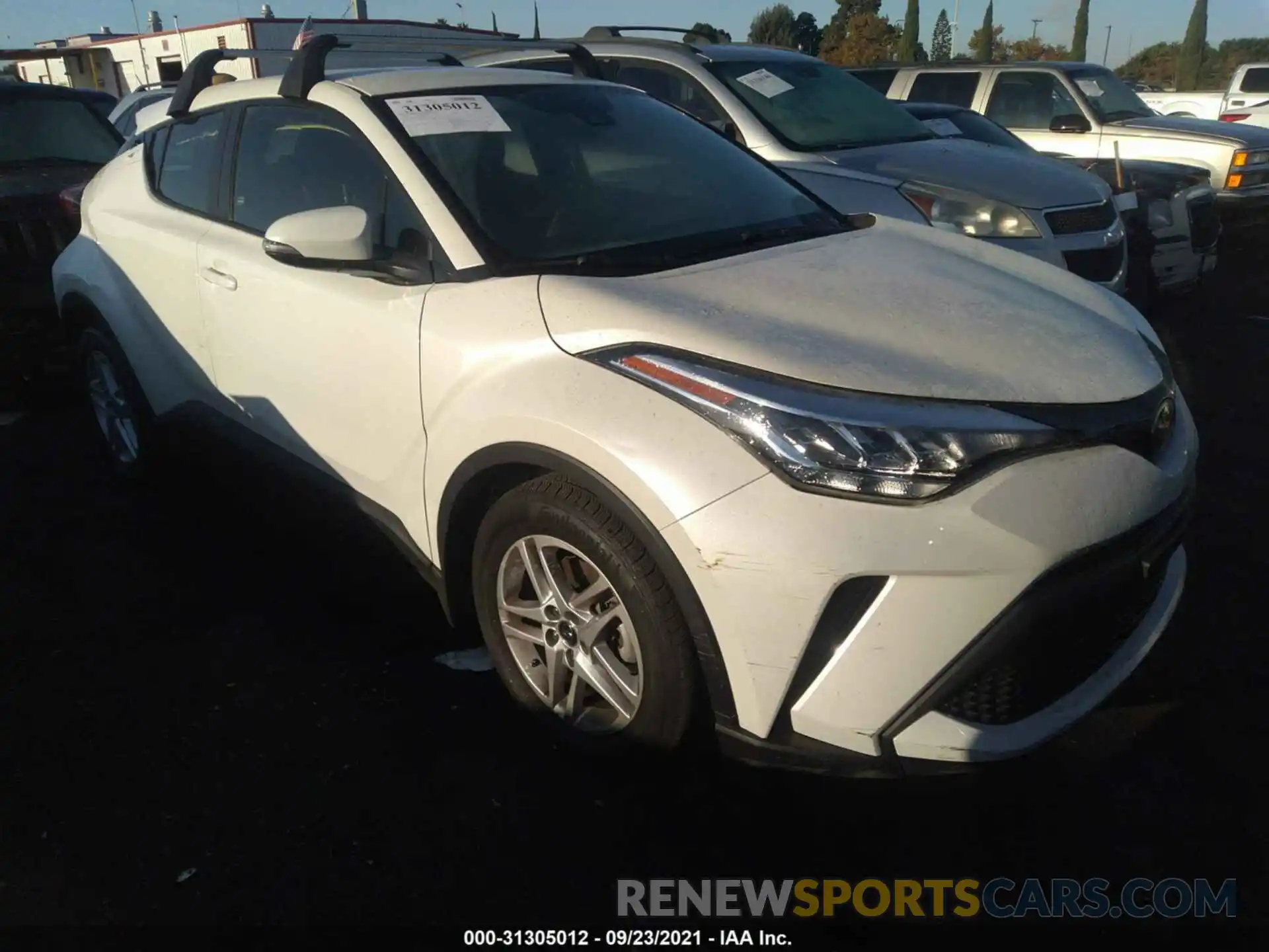 1 Photograph of a damaged car JTNKHMBX9L1086681 TOYOTA C-HR 2020