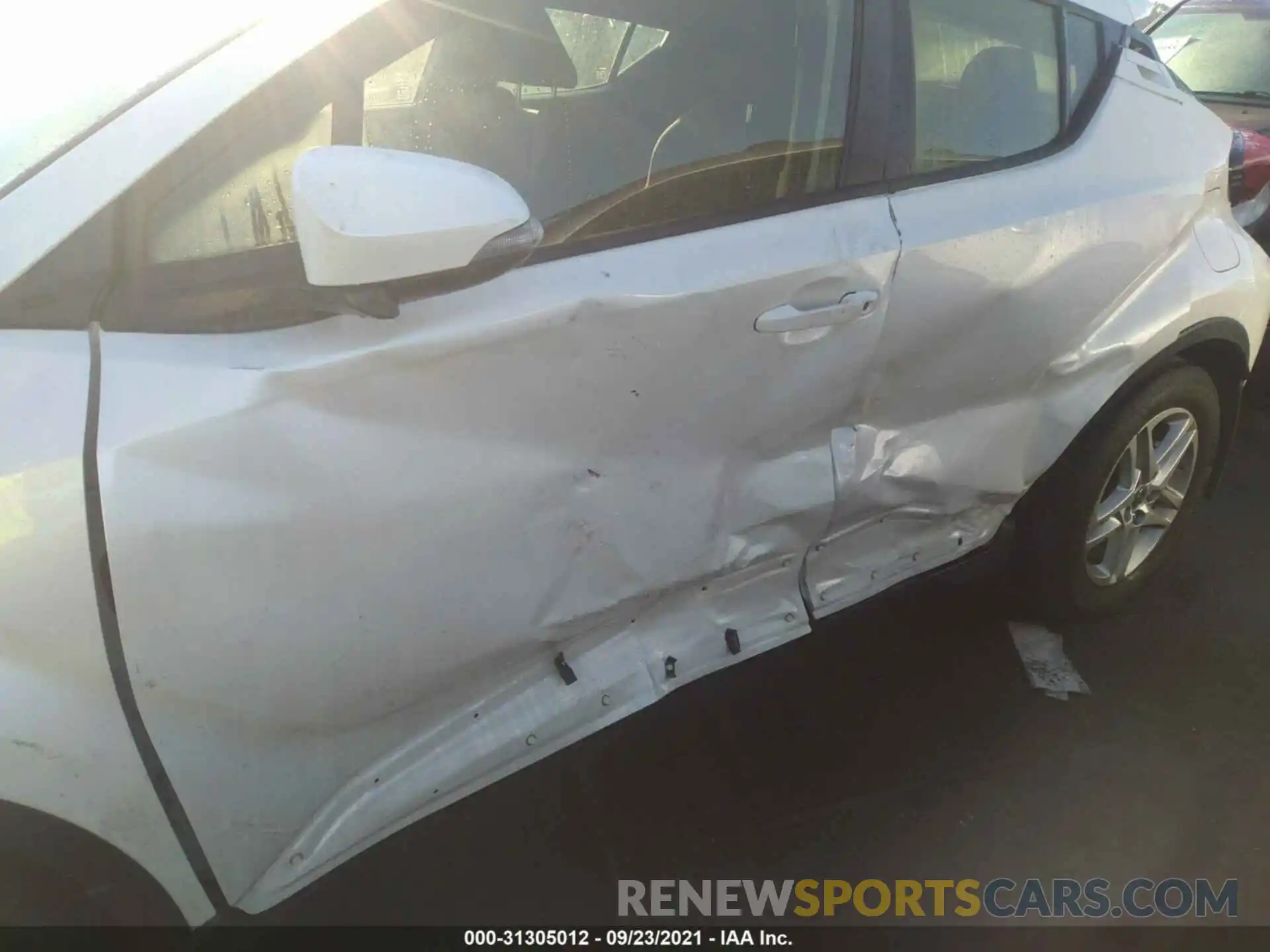 6 Photograph of a damaged car JTNKHMBX9L1086681 TOYOTA C-HR 2020