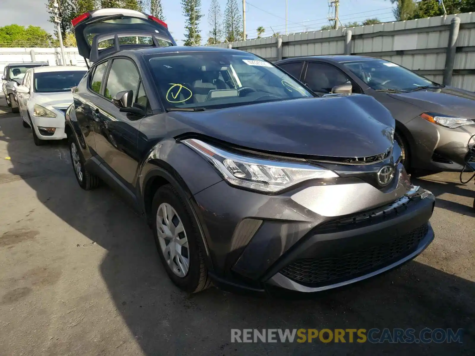 1 Photograph of a damaged car JTNKHMBX9L1090231 TOYOTA C-HR 2020