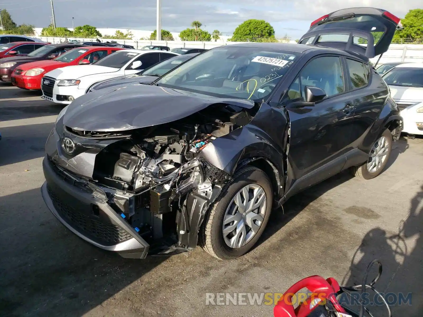 2 Photograph of a damaged car JTNKHMBX9L1090231 TOYOTA C-HR 2020