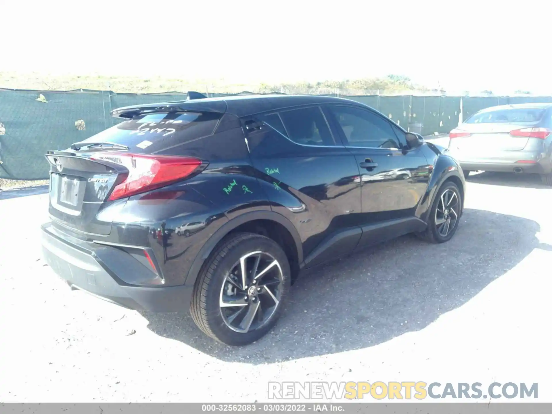 4 Photograph of a damaged car JTNKHMBX9L1092447 TOYOTA C-HR 2020