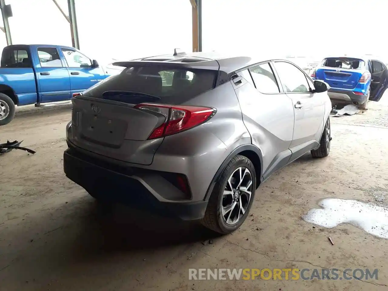 4 Photograph of a damaged car JTNKHMBXXL1064673 TOYOTA C-HR 2020