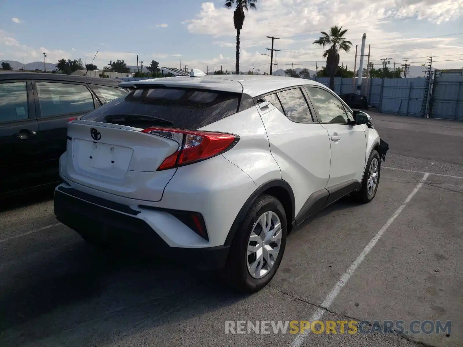 4 Photograph of a damaged car JTNKHMBXXL1074720 TOYOTA C-HR 2020