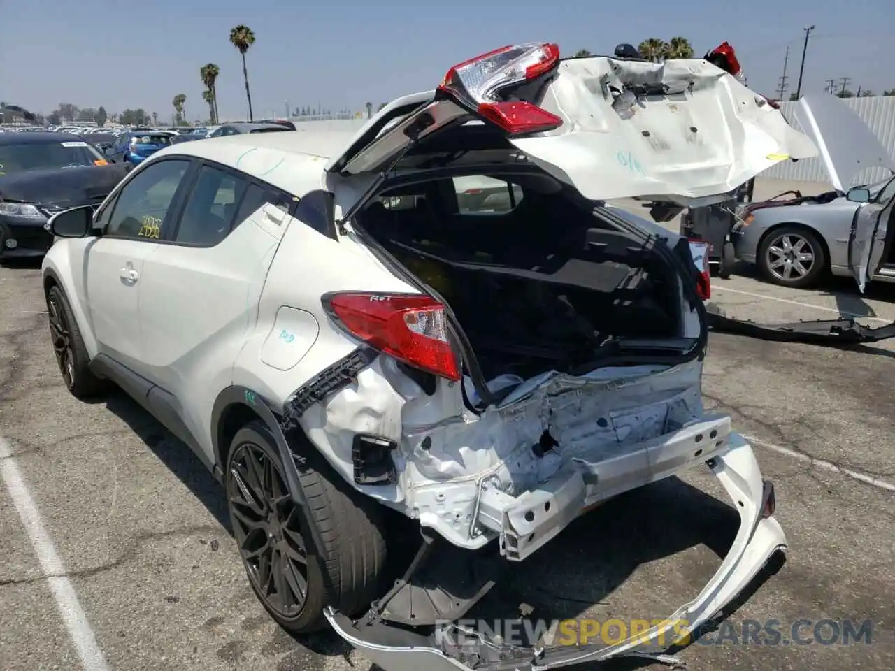 3 Photograph of a damaged car JTNKHMBXXL1075544 TOYOTA C-HR 2020