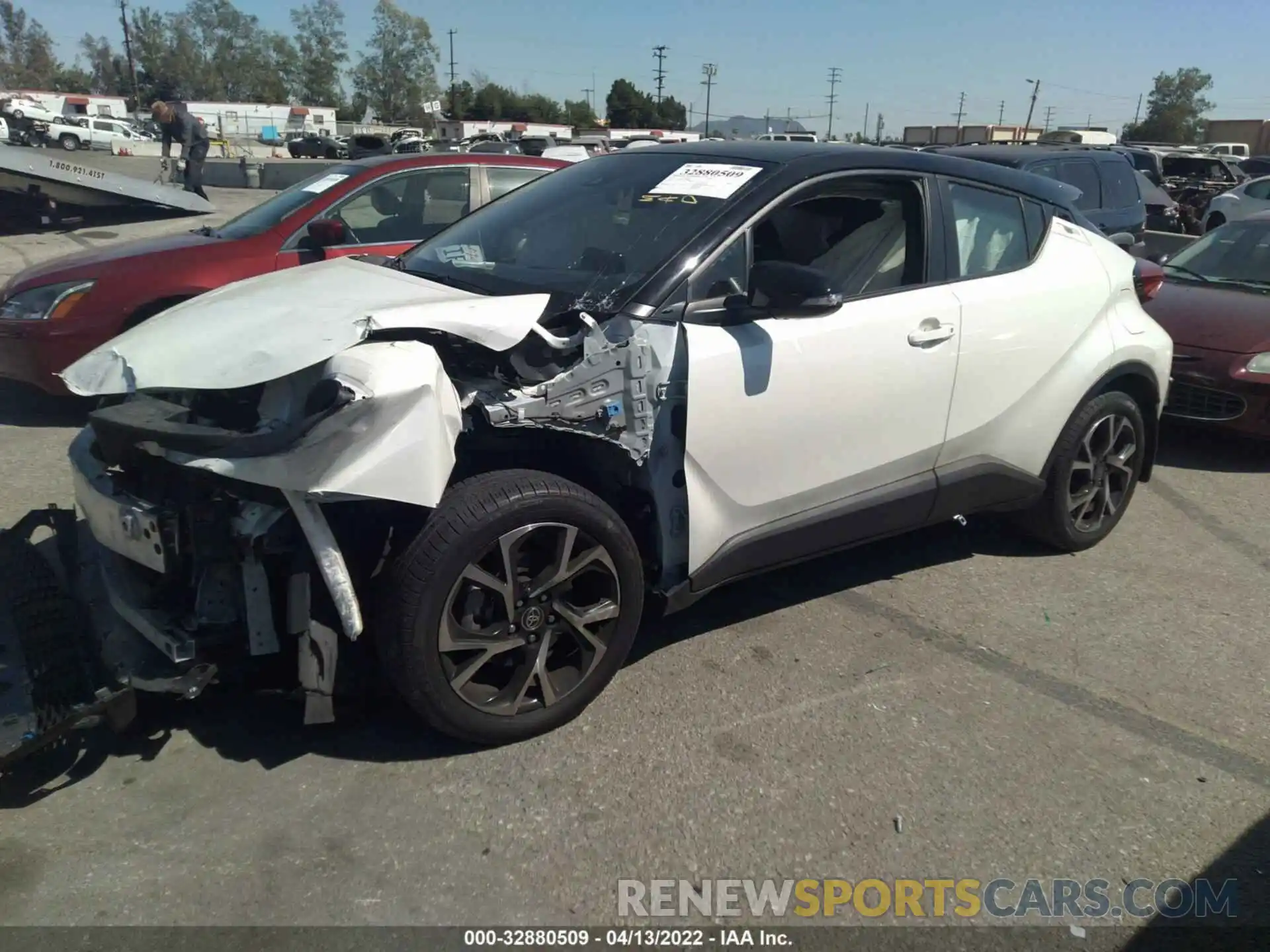 2 Photograph of a damaged car JTNKHMBXXL1080453 TOYOTA C-HR 2020