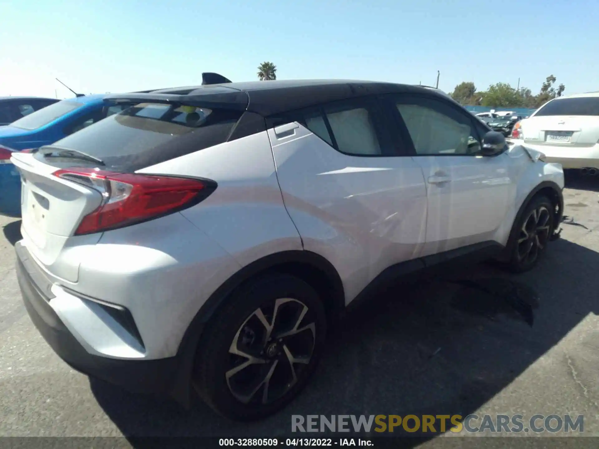 4 Photograph of a damaged car JTNKHMBXXL1080453 TOYOTA C-HR 2020