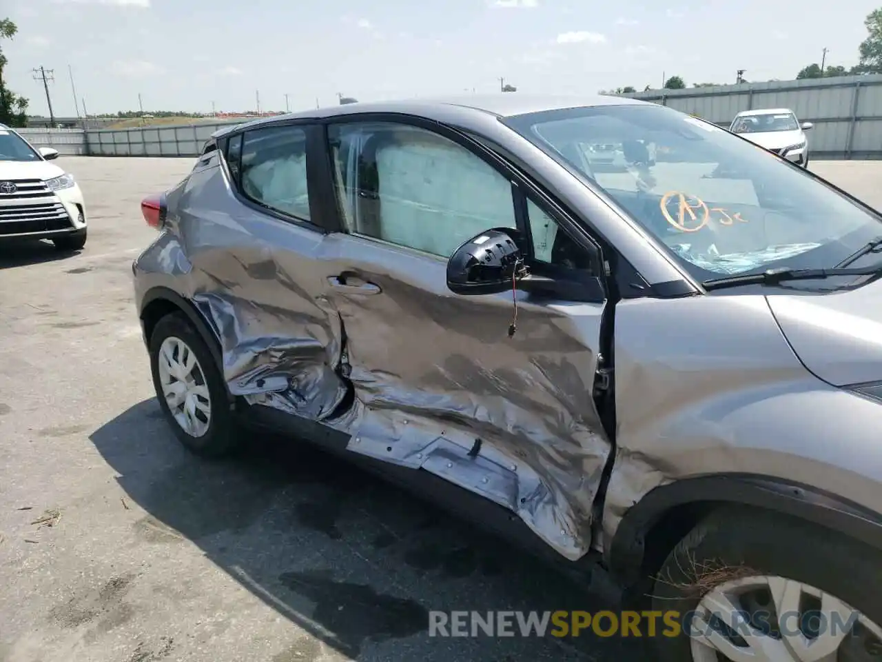 9 Photograph of a damaged car NMTKHMBX0LR104359 TOYOTA C-HR 2020