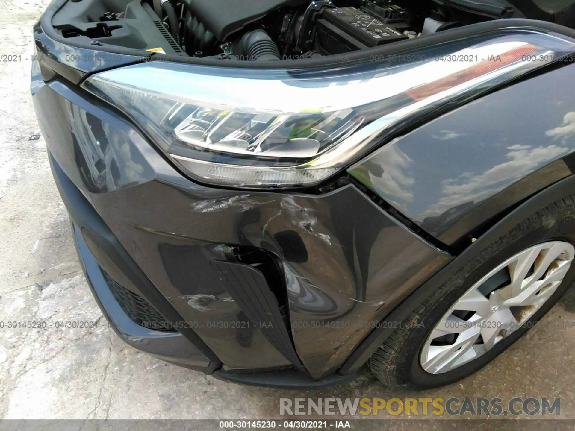 12 Photograph of a damaged car NMTKHMBX0LR105818 TOYOTA C-HR 2020