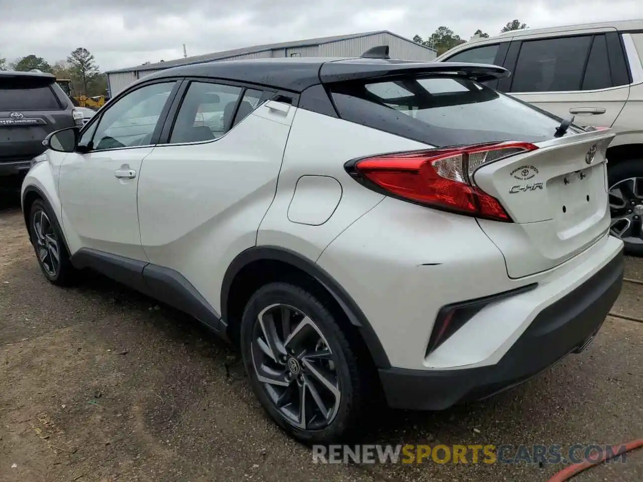 2 Photograph of a damaged car NMTKHMBX0LR107312 TOYOTA C-HR 2020