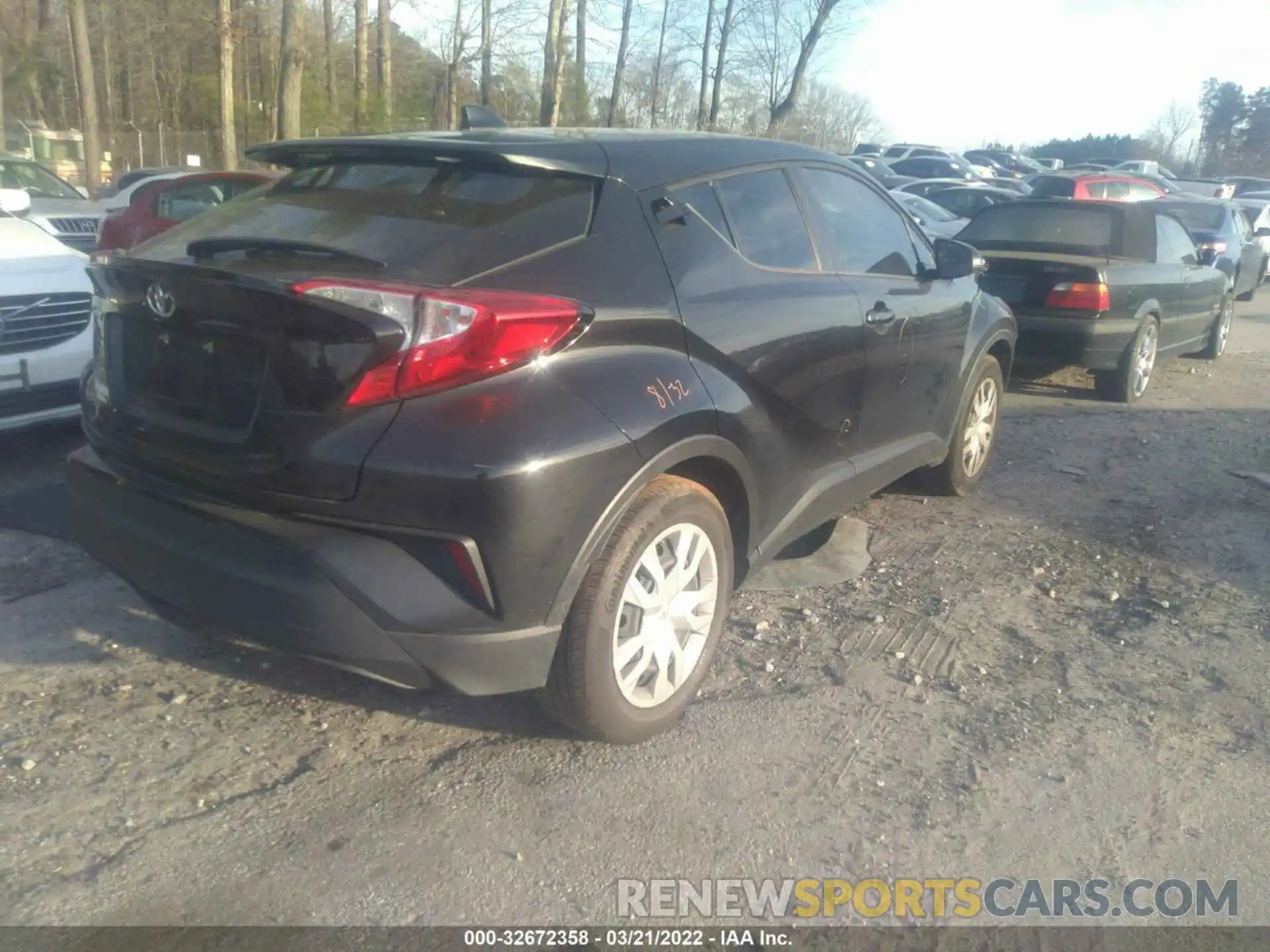 4 Photograph of a damaged car NMTKHMBX0LR110579 TOYOTA C-HR 2020