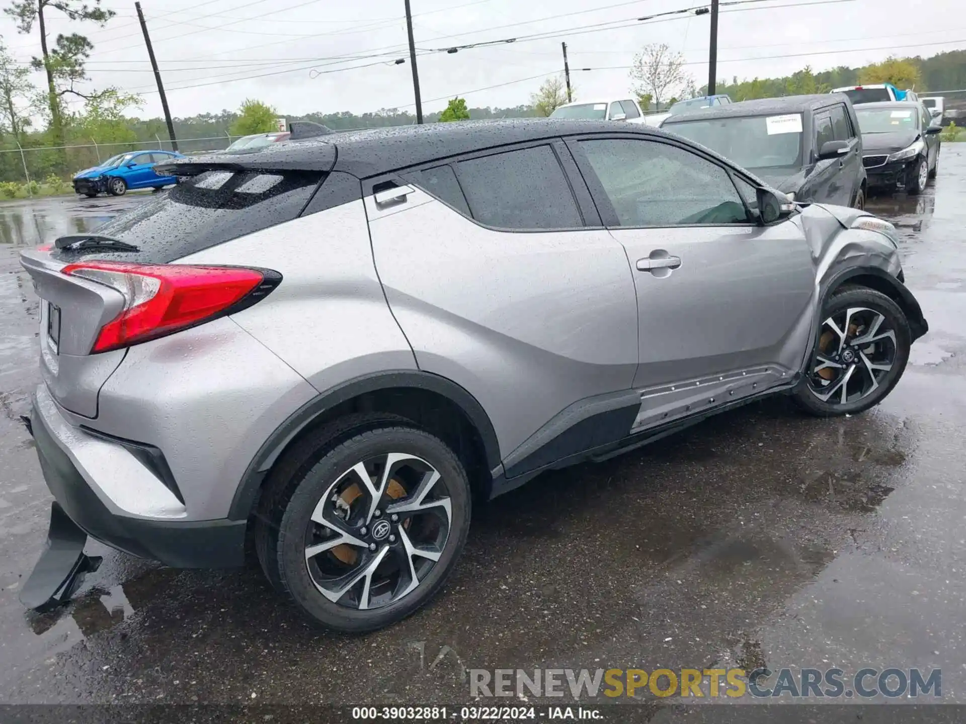 4 Photograph of a damaged car NMTKHMBX0LR111571 TOYOTA C-HR 2020