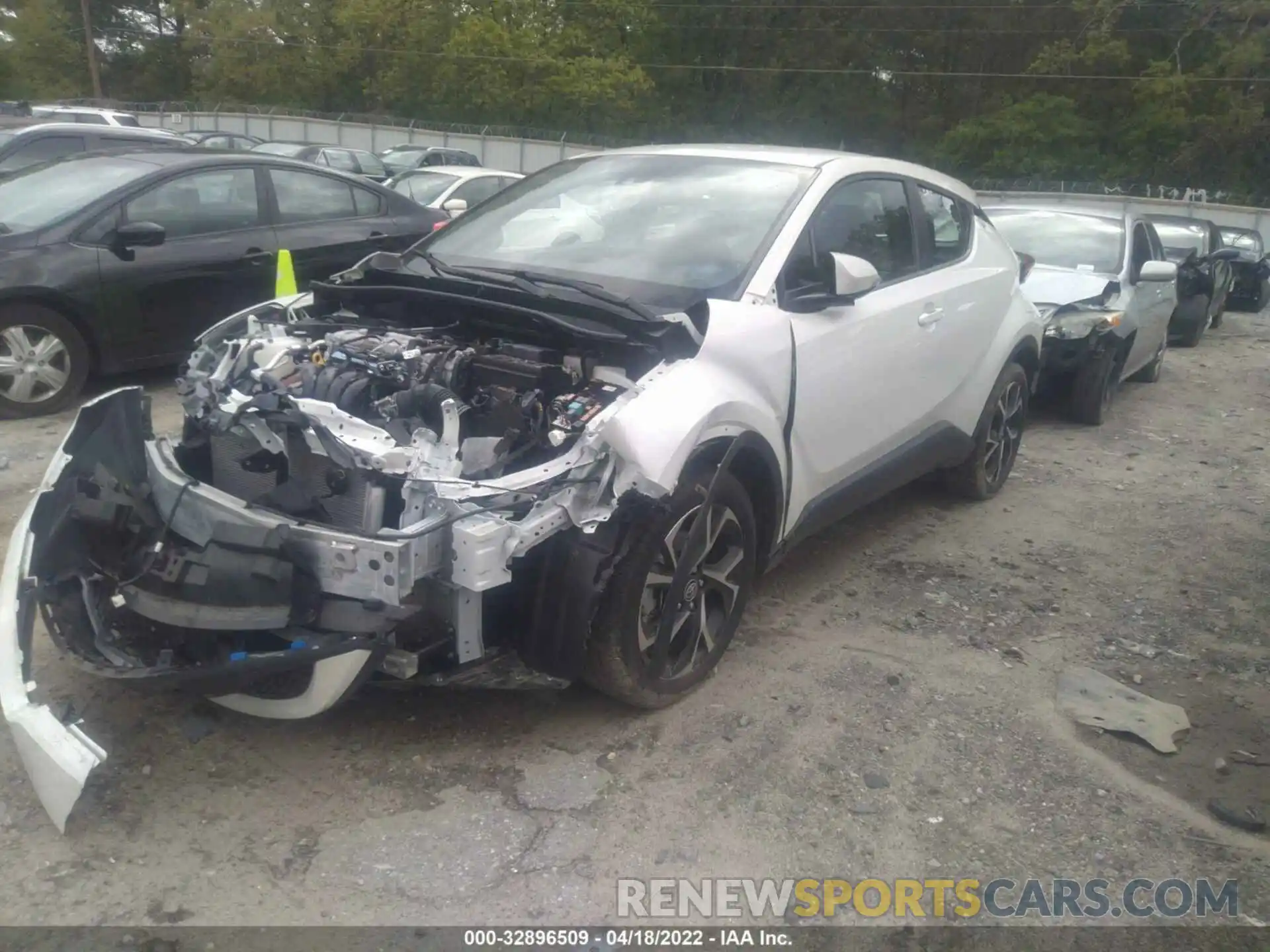 2 Photograph of a damaged car NMTKHMBX0LR116415 TOYOTA C-HR 2020