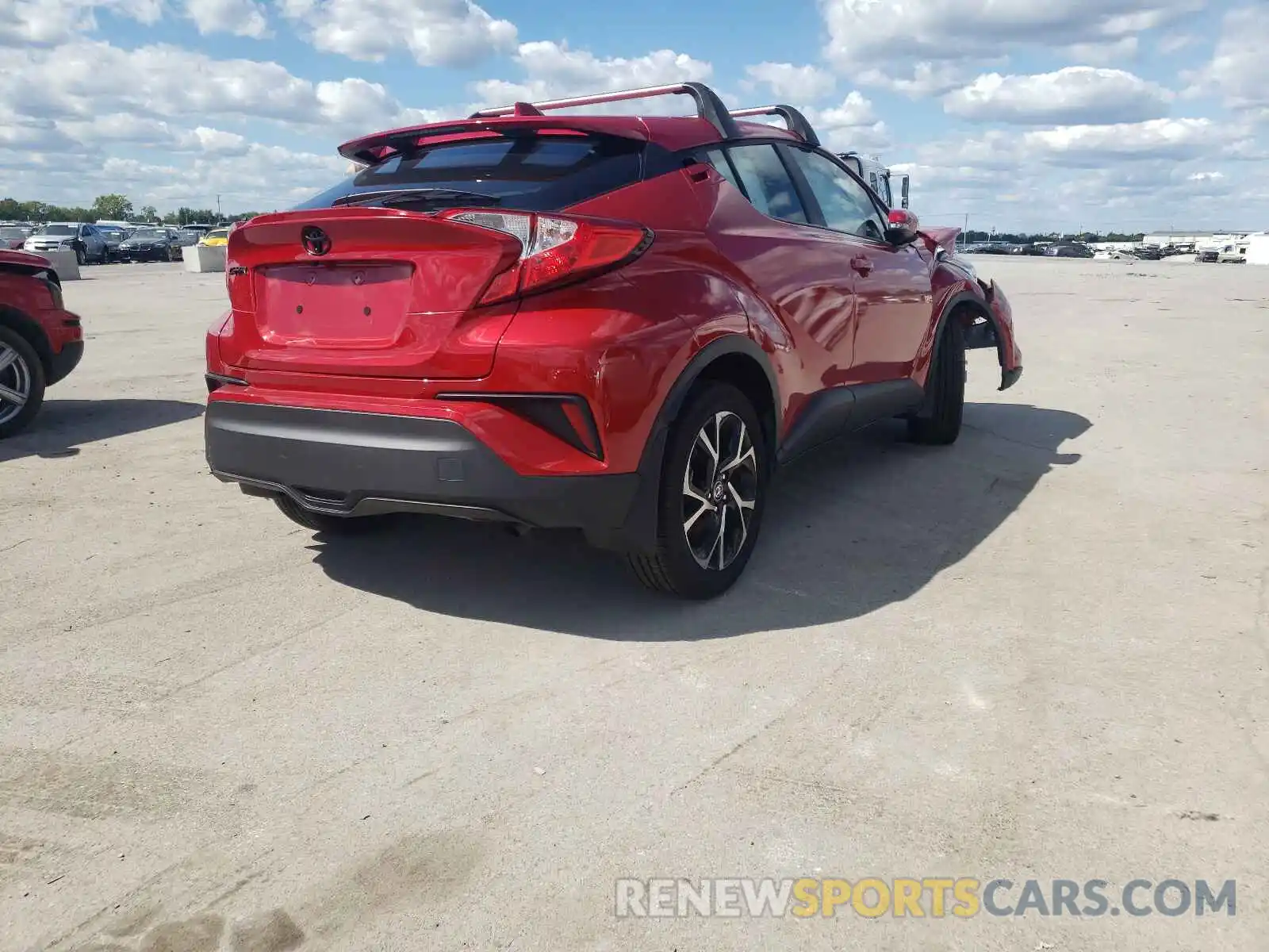 4 Photograph of a damaged car NMTKHMBX0LR117497 TOYOTA C-HR 2020